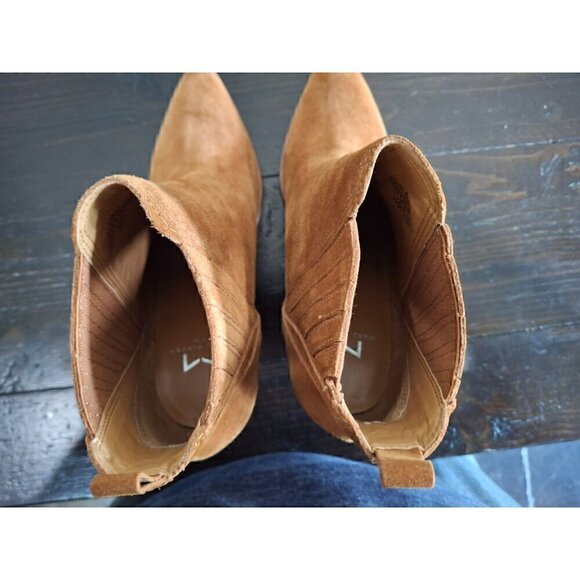 Marc Fisher LTD Gadri Suede Leather Bootie in Natural/NWOB, Sz. 6M - Picture 8 of 9